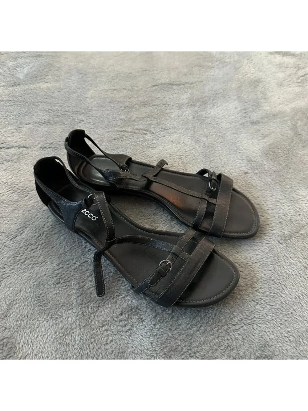 Ecco Black Sandals Strappy Shoes Leather Comfort 39 US 8 8.5